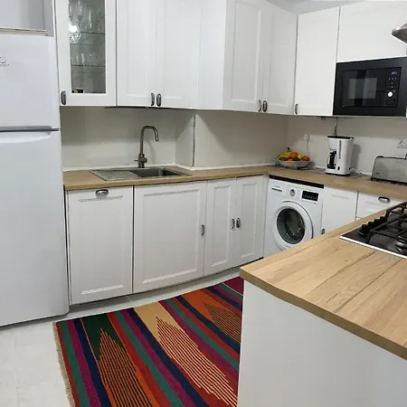 Apartment Frontline