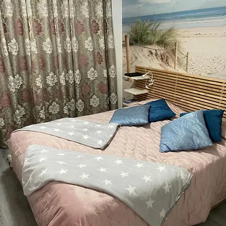 Frontline Apartment *